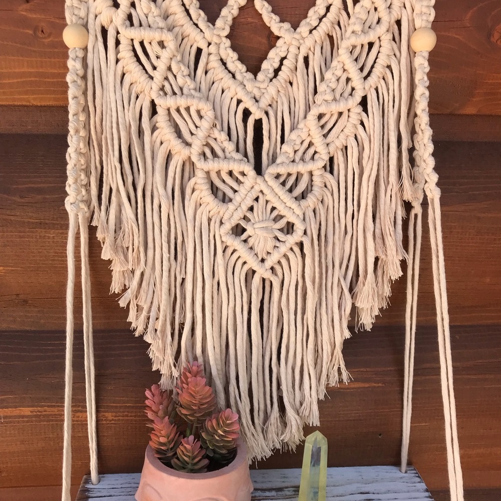 Stunning Handmade Macrame Shelf - Picture 5 of 5